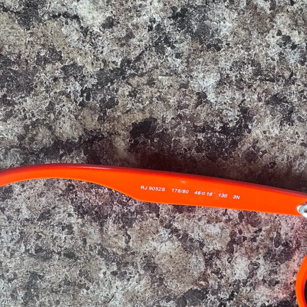 Ray-Ban Junior RJ9052S - Picture 3 of 5